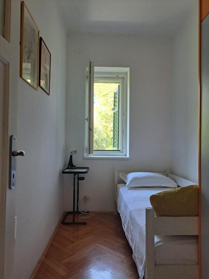 Emaus Garden - City Center & 2 Bth Split Exterior photo